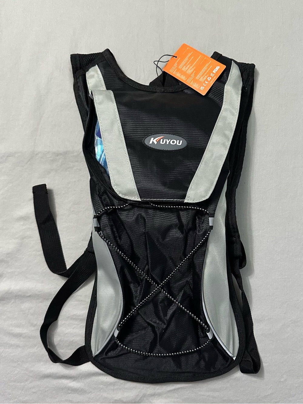 KUYOU AirFlow Hydration Backpack with 2L Water Bladder NWT Black Silver